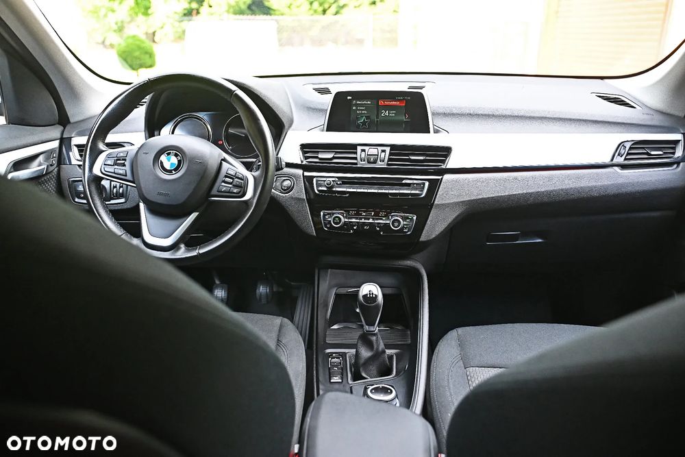BMW X1 xDrive18d Sport Line - 9