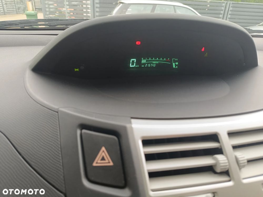 Toyota Yaris 1.0 VVT-i - 17