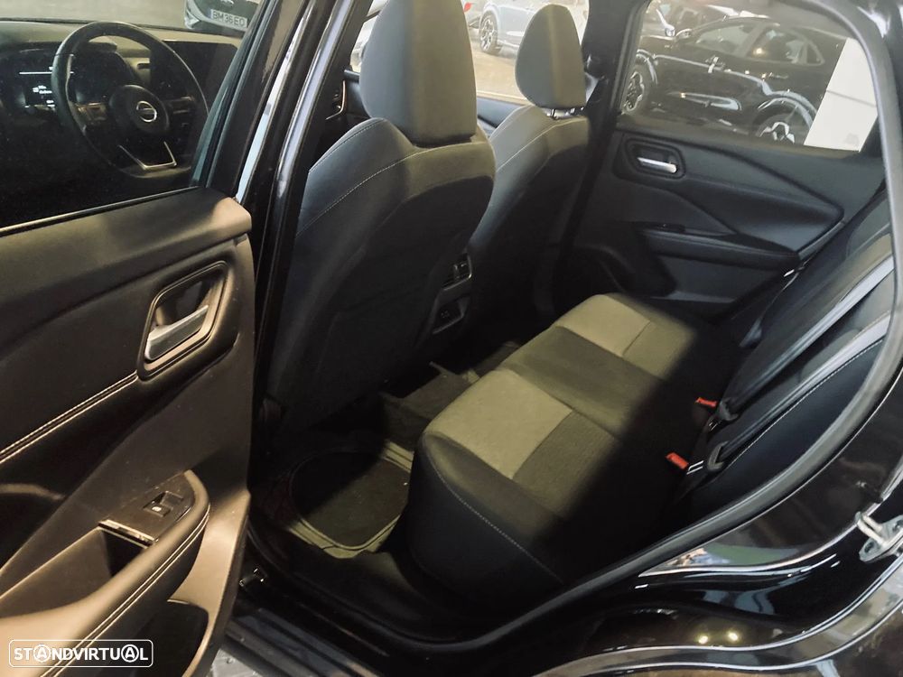 Nissan Qashqai 1.3 DIG-T N-Connecta Xtronic - 9