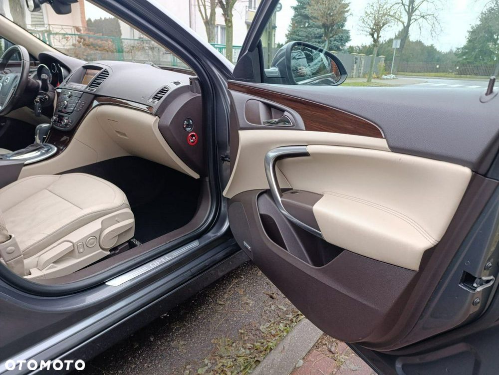 Opel Insignia - 32