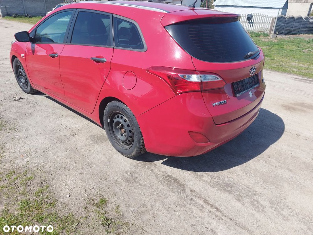 Hyundai i30 i30cw 1.4 CRDi Trend - 4
