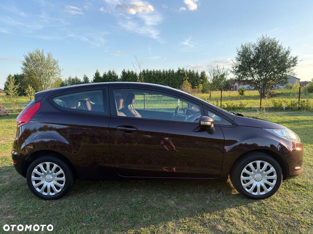 Ford Fiesta 1.25 Celebration - 3