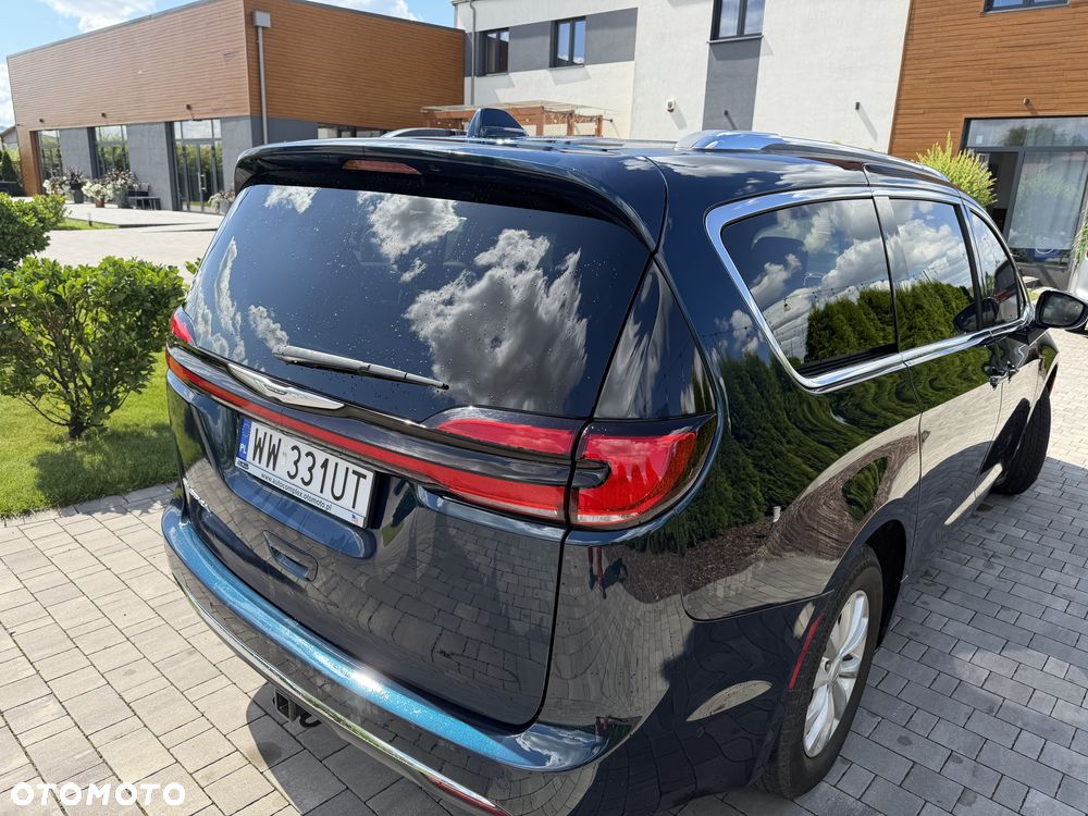 Chrysler Pacifica - 4