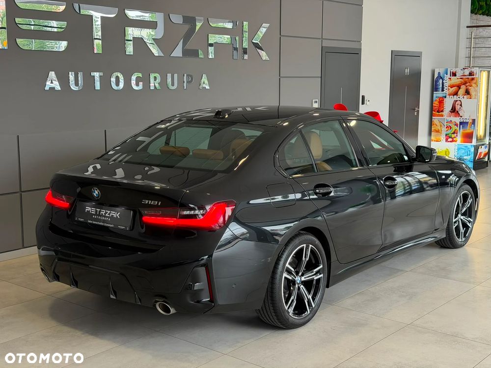 BMW Seria 3 318i M Sport - 5