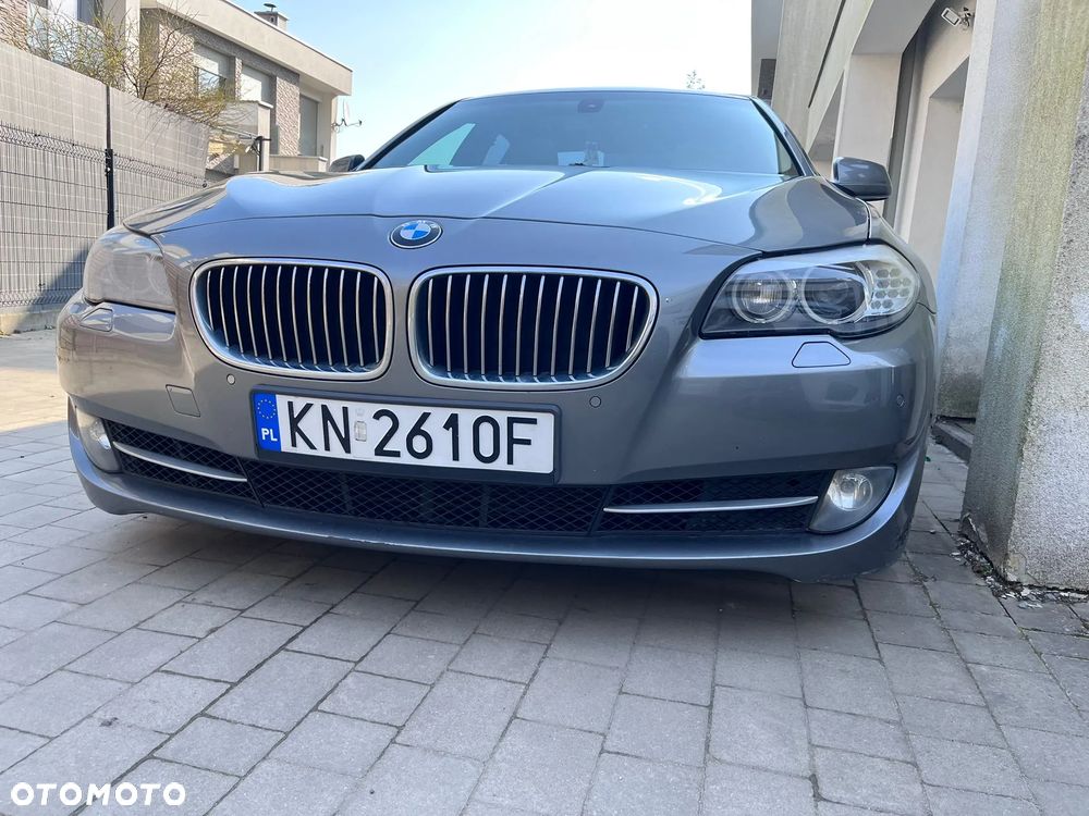 BMW Seria 5 528i xDrive Sport-Aut - 10