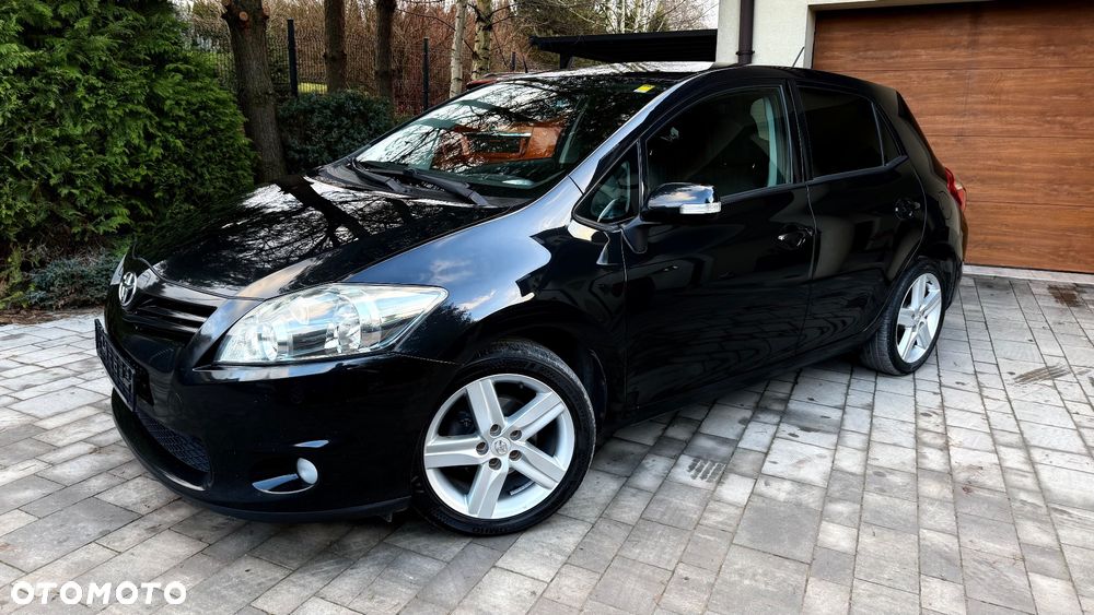 Toyota Auris 1.6 Executive - 1