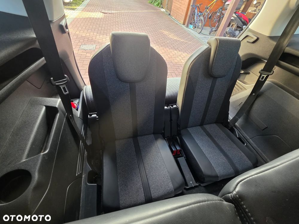 Peugeot 5008 1.5 BlueHDi Allure S&S - 10