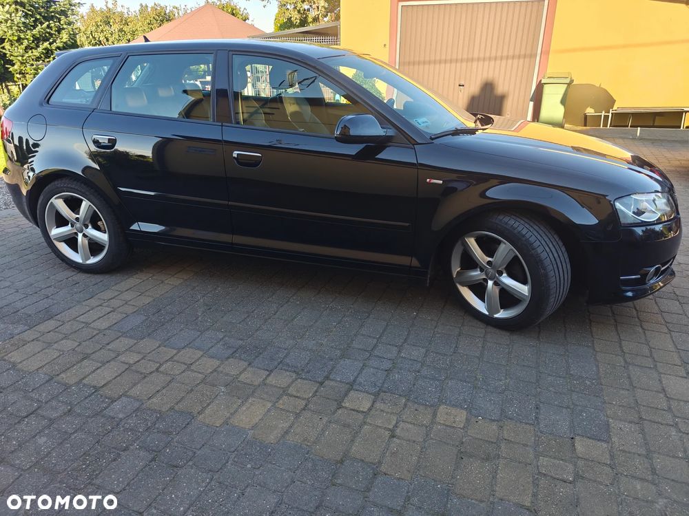 Audi A3 Sportback 2.0 TDI DPF S line Sportpaket - 4