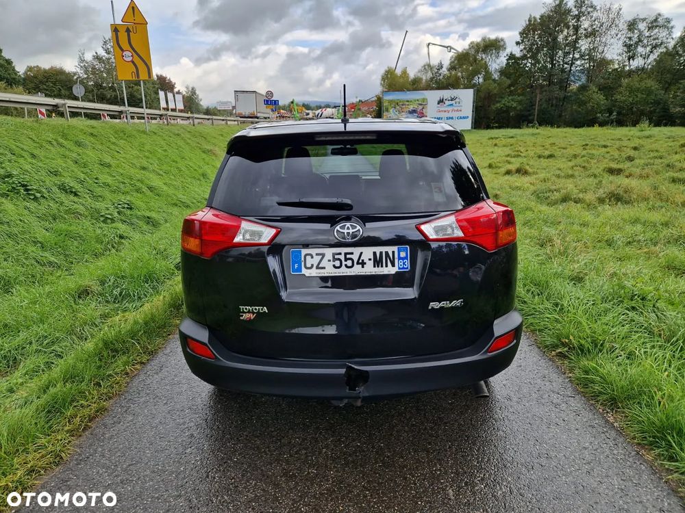 Toyota RAV4 - 8