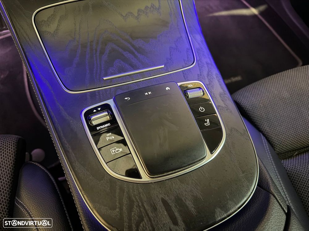 Mercedes-Benz E 300 de AMG Line - 24