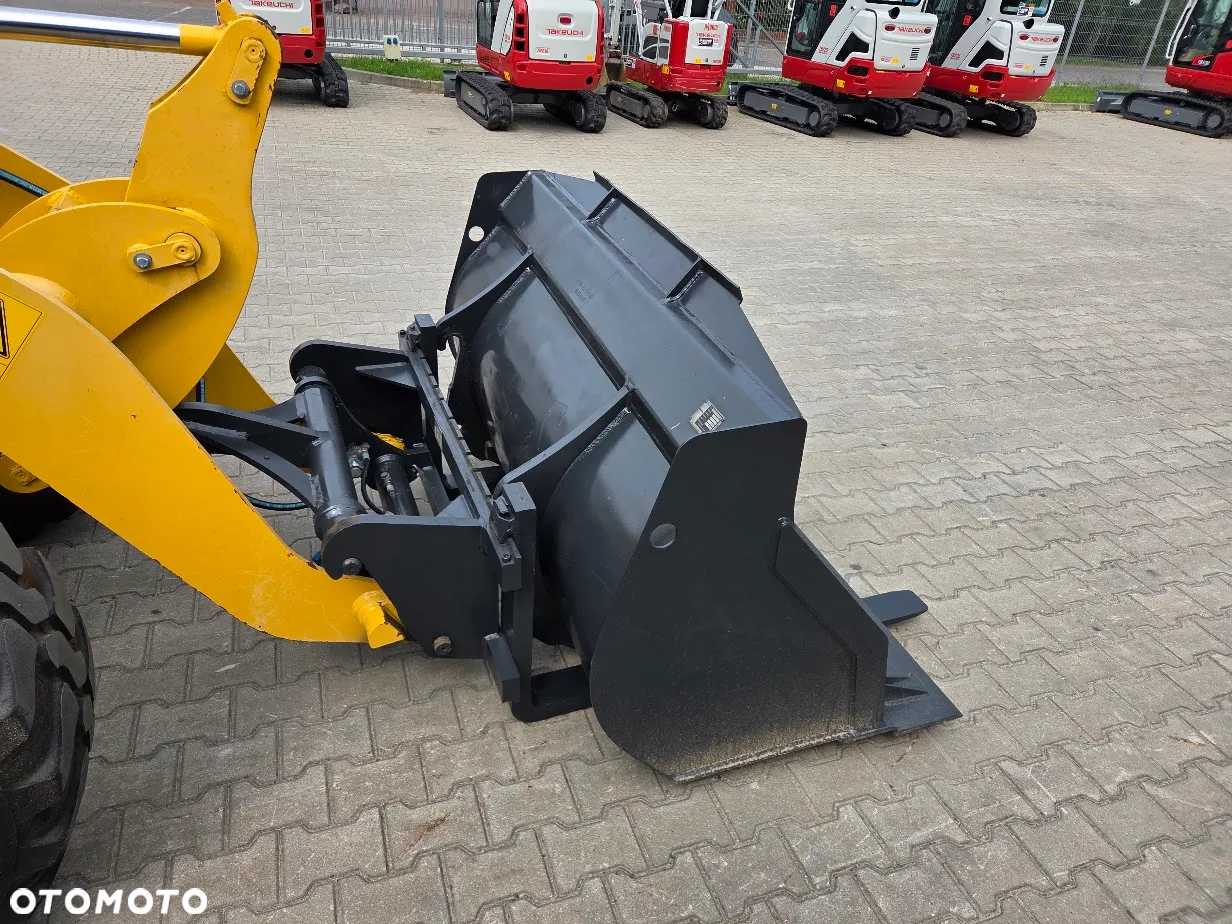 Komatsu Ładowarka Kołowa KOMATSU WA70 M-8 Najnowsza Seria OKAZJA !! - 9