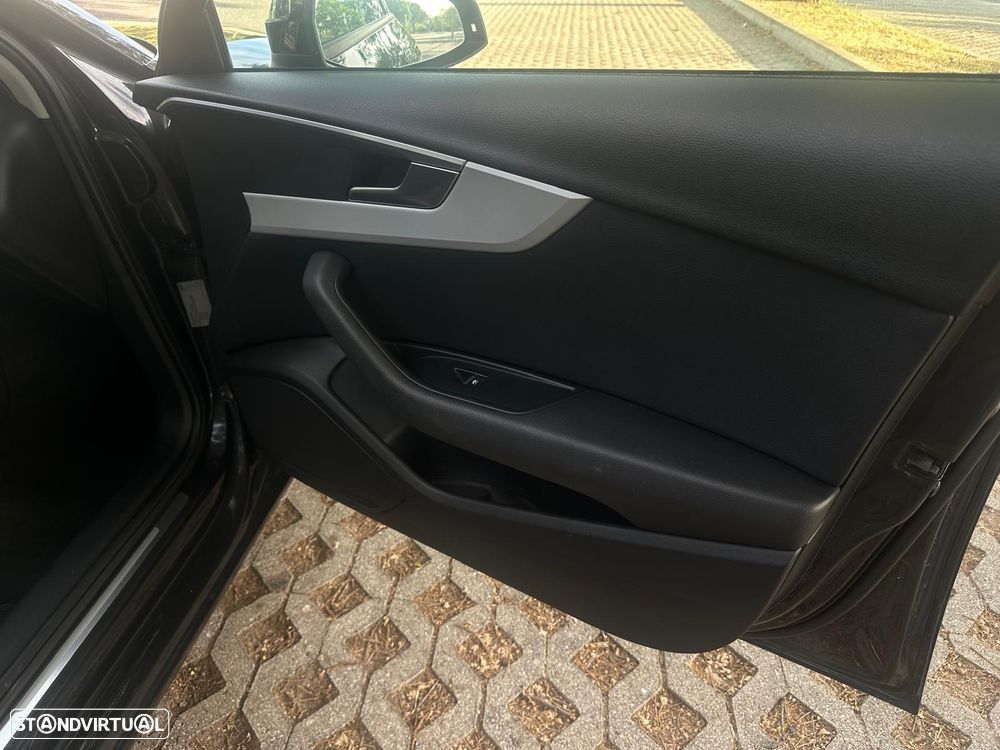 Audi A4 2.0 TDI - 16