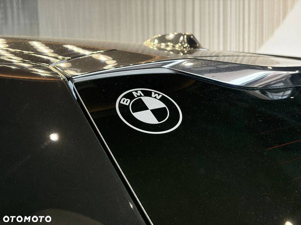 BMW XM - 10