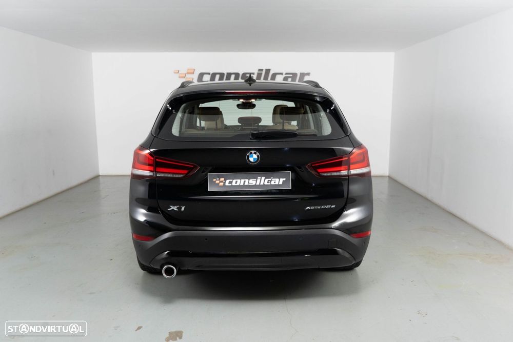 BMW X1 25 e xDrive Corporate Edition - 5
