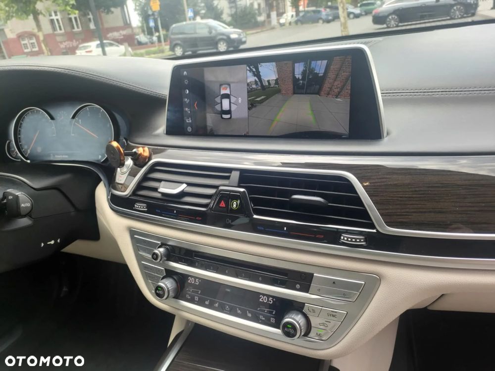 BMW Seria 7 730d xDrive - 16