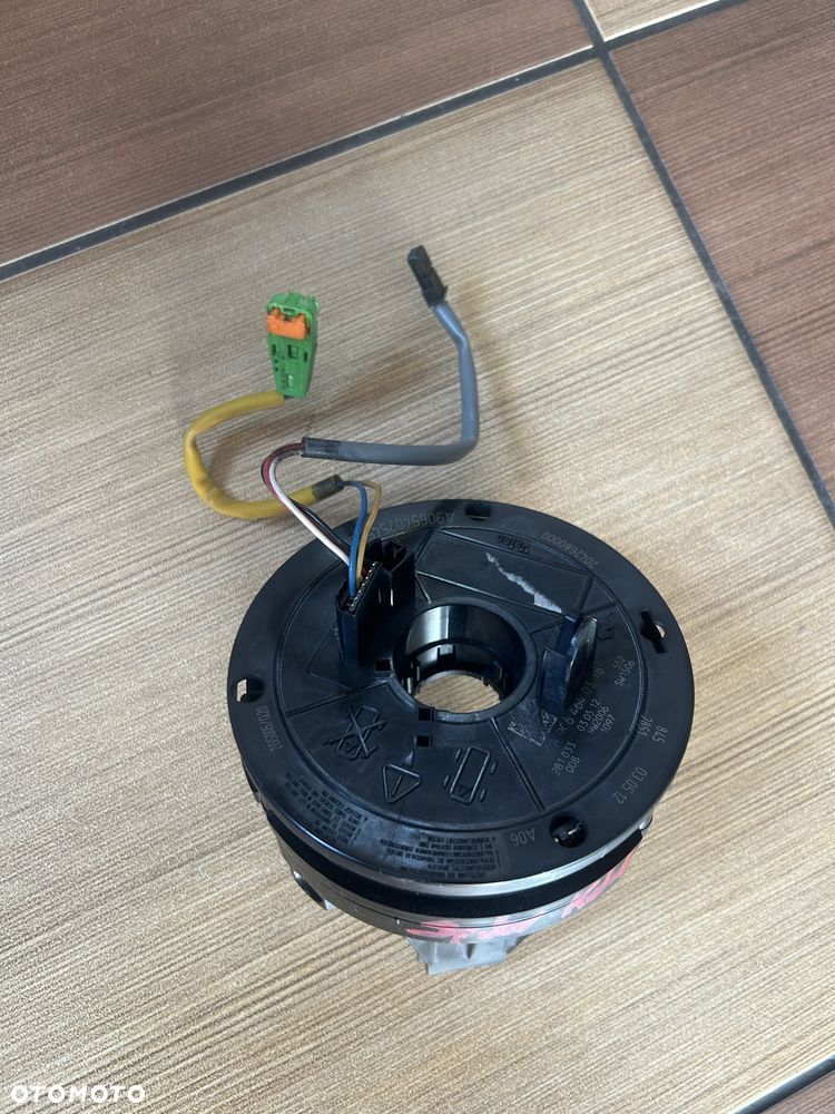 Tasma pod kierownica do Mercedesa Sprintera 906 z 2015 r - 1