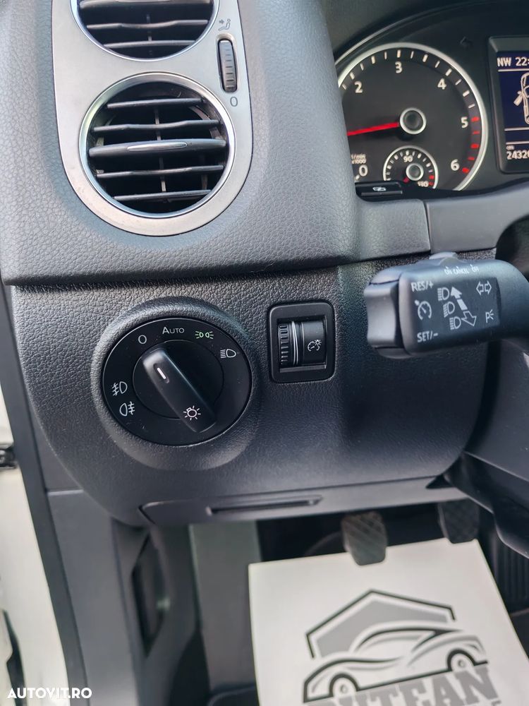 Volkswagen Tiguan 2.0 TDI DPF BlueMotion Technology Sport & Style - 13