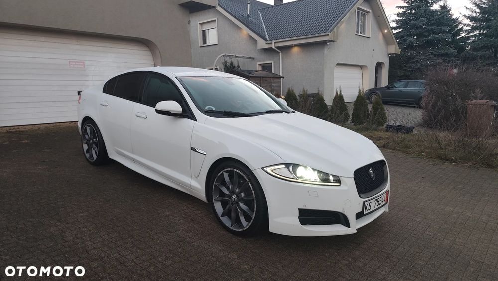 Jaguar XF 3.0 V6 D R-Sport - 28