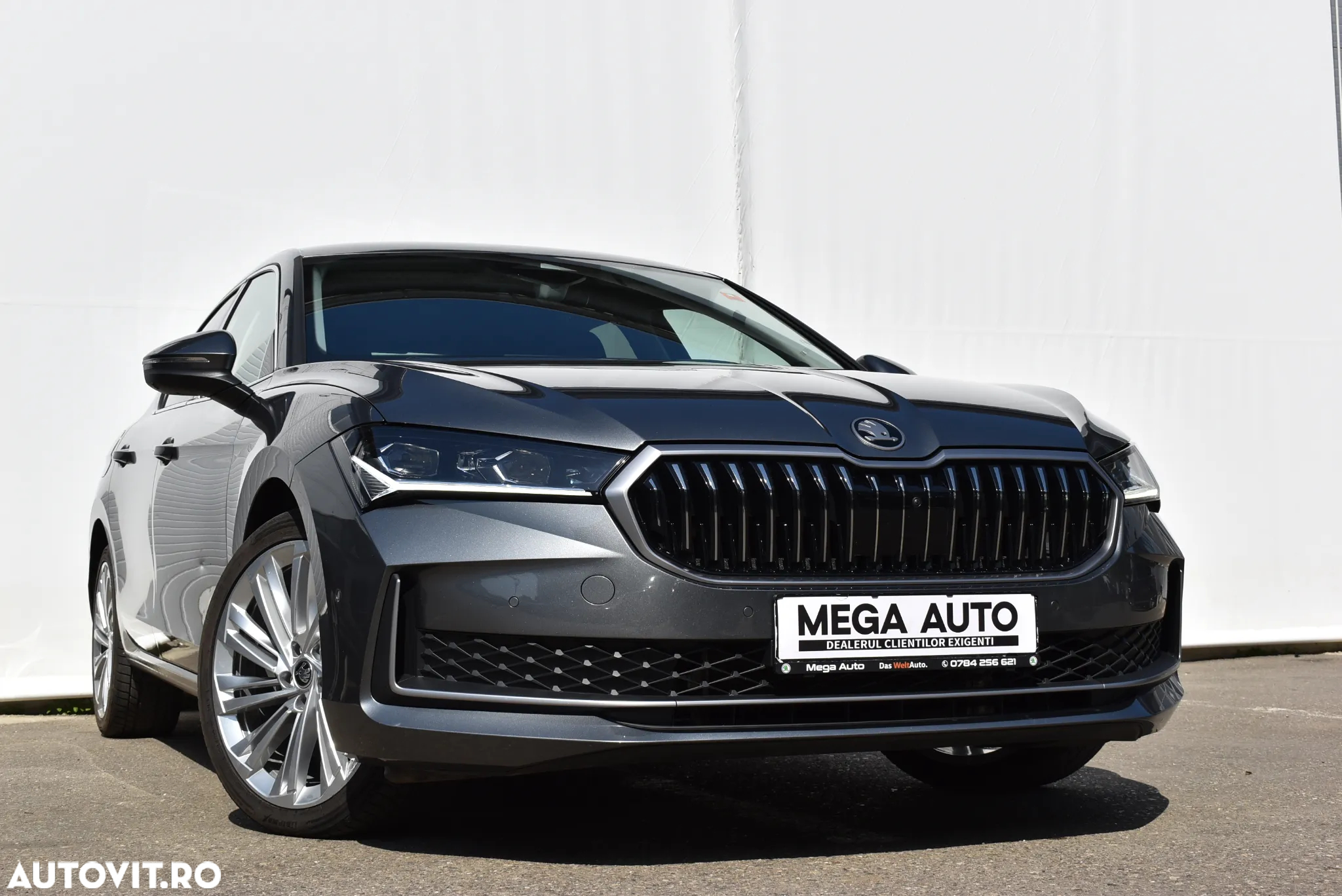 Skoda Superb 2.0 TDI 4X4 DSG Style - 6