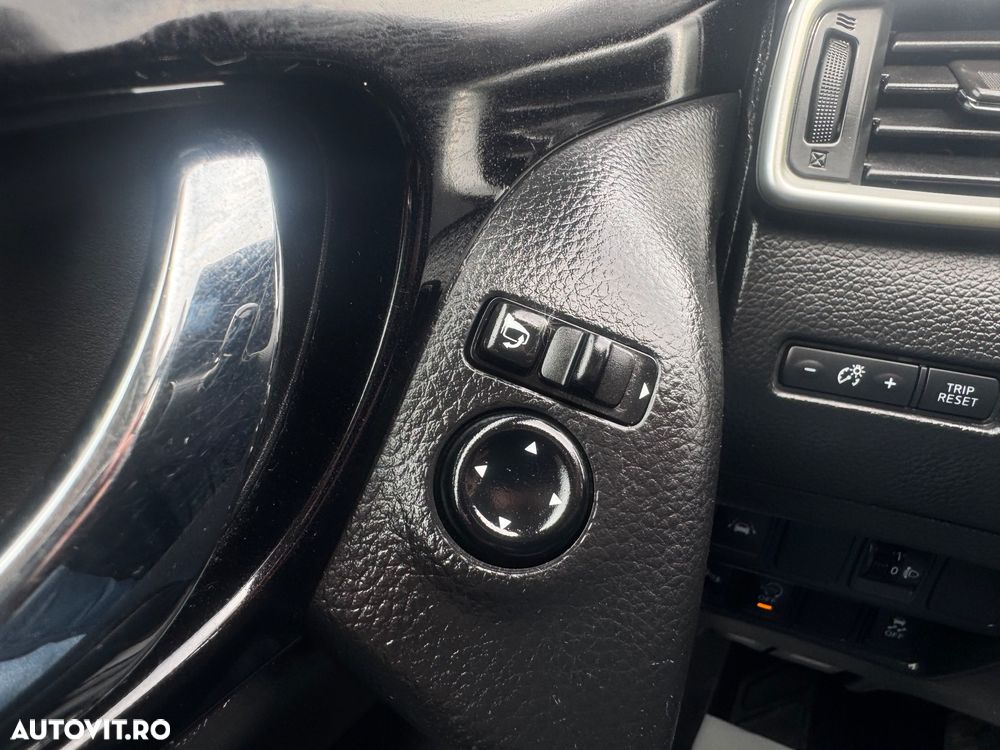 Nissan Qashqai 1.5 DCI N-Connecta - 15