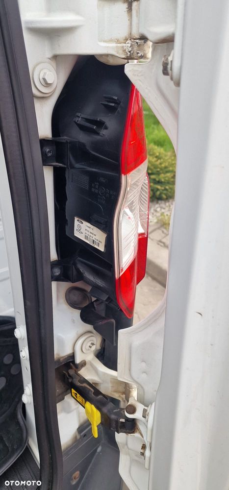 Ford Transit Courier Trend - 17