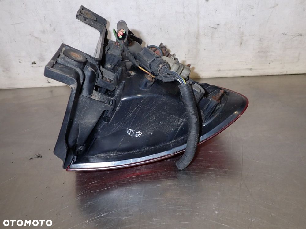 LAMPA PRAWA TYLNA SSANGYONG KYRON 83602-09 - 4