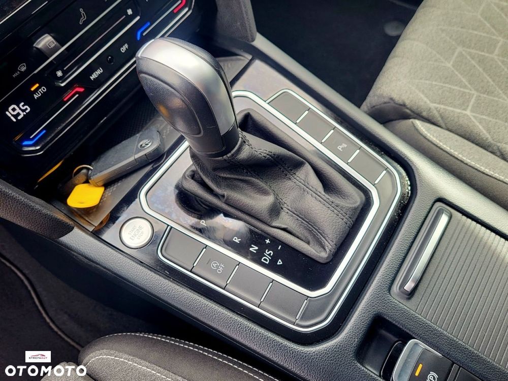 Volkswagen Passat - 22