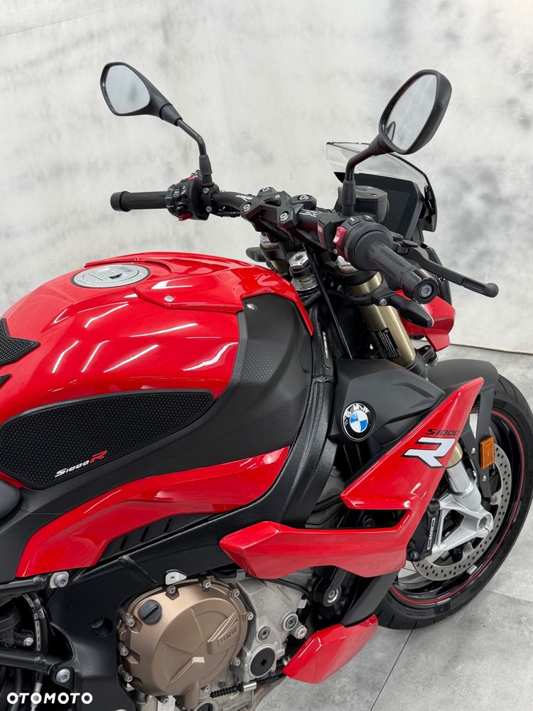 BMW S - 16