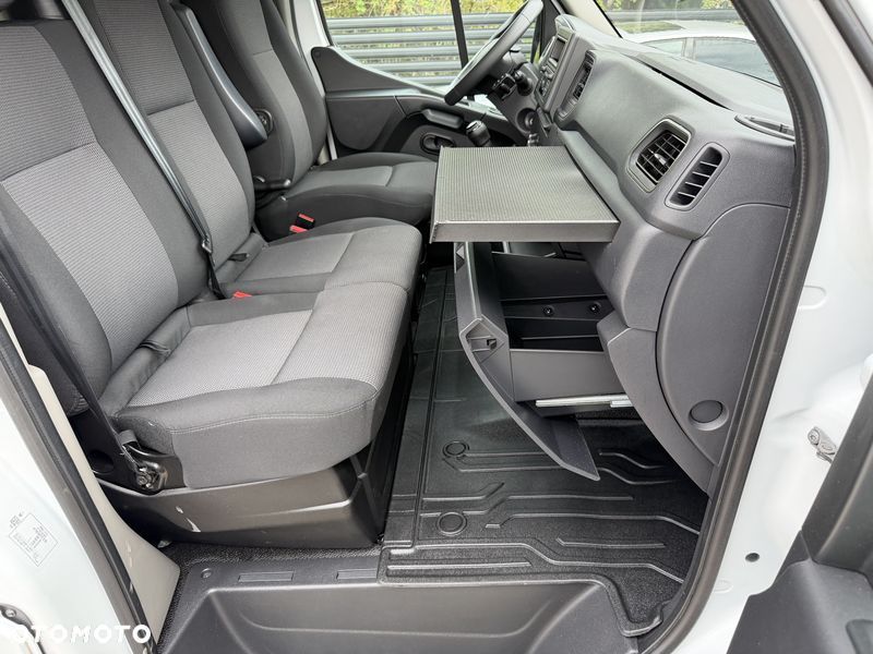 Renault MASTER L3H2 MAXI MOCNY SILNIK 2.3DCI Rozrząd na ŁAŃCUCHU, Pełna zabudowa paki, Zawiasy drzwi tył 180' DMC3.5t Duża ładowność 1302Kg, Homologacja VAT-1, Parktroniki, Minibar, Stolik EasyLife, Lustro WideView, Oświetlenie LED, Tempomat, Halogeny, Pakiet Chrom Design, Szare wnętrze, SERWIS ASO RENAULT!! - 22
