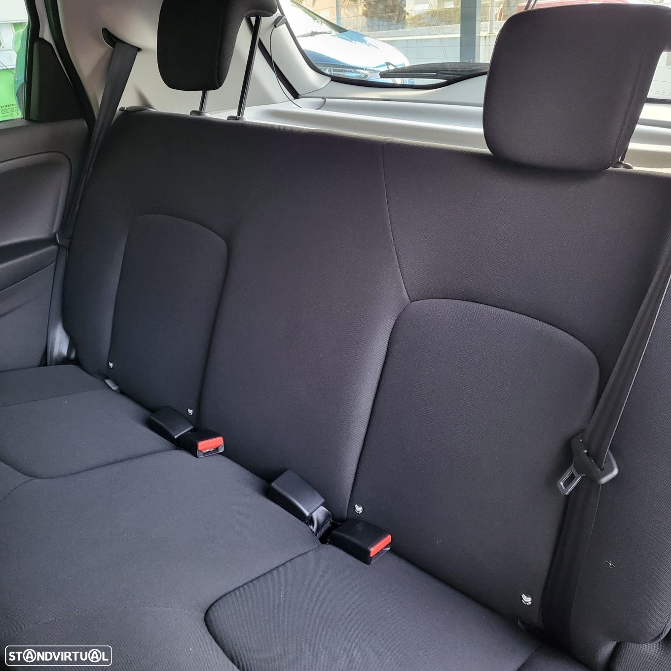Renault Zoe - 25