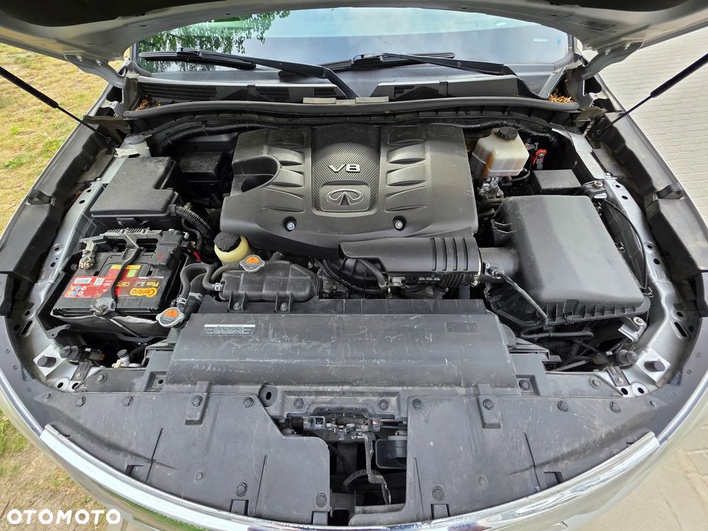 Infiniti QX80 - 39