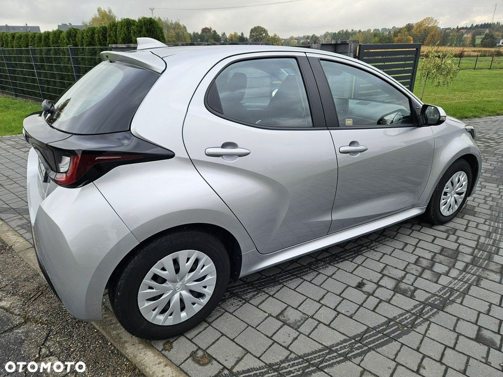 Toyota Yaris - 4