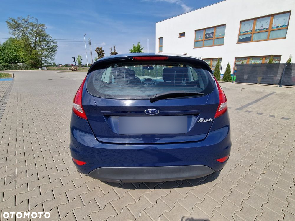 Ford Fiesta 1.25 Ambiente EU5 - 6