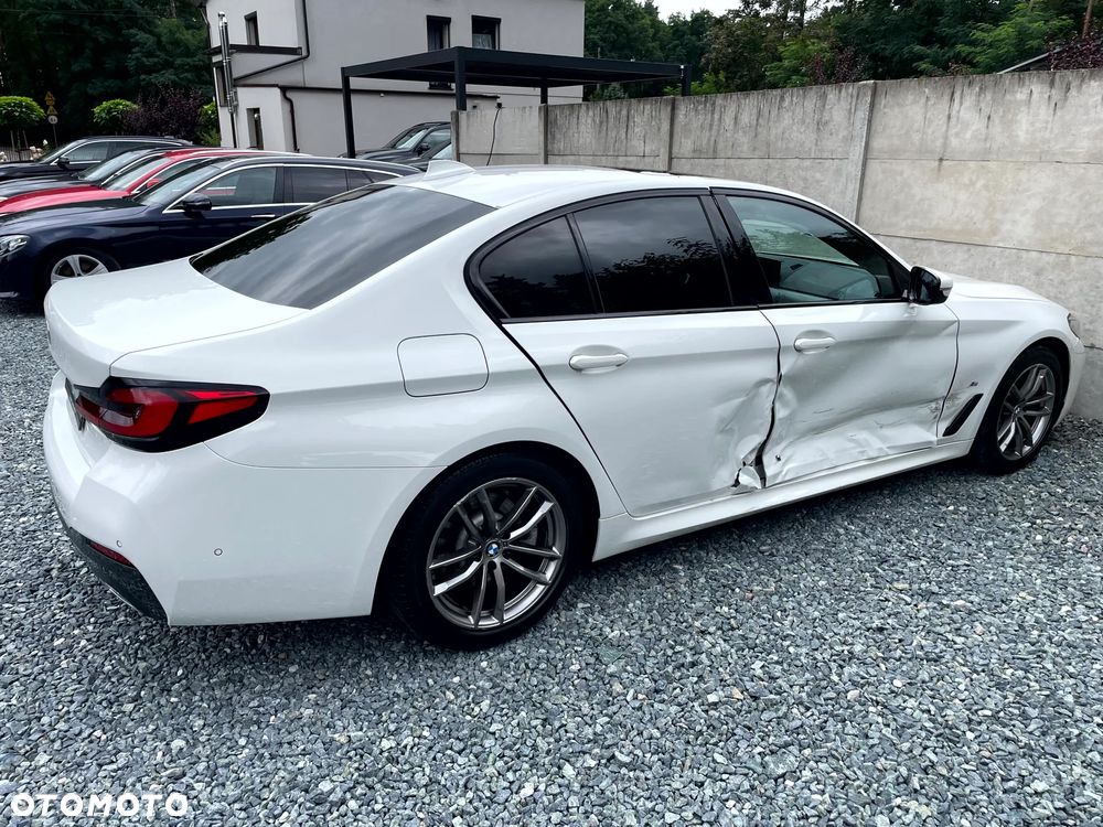BMW Seria 5 520i M Sport Edition - 8