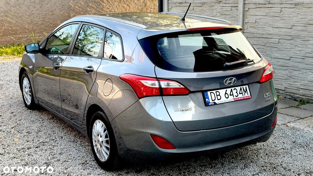 Hyundai i30 blue 1.6 CRDi Style - 17