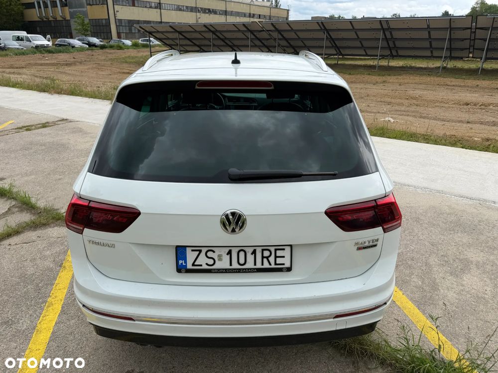 Volkswagen Tiguan 2.0 TDI SCR 4MotION DSG R-Line - 12