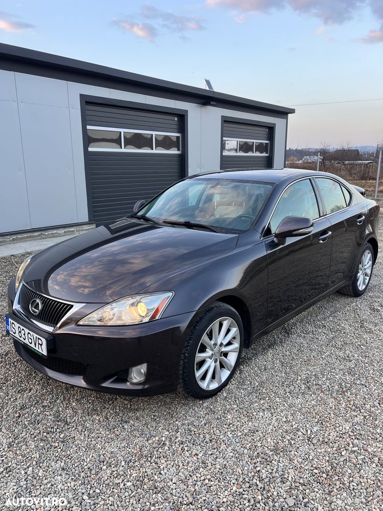 Lexus Seria IS 220d Luxury Line - 2