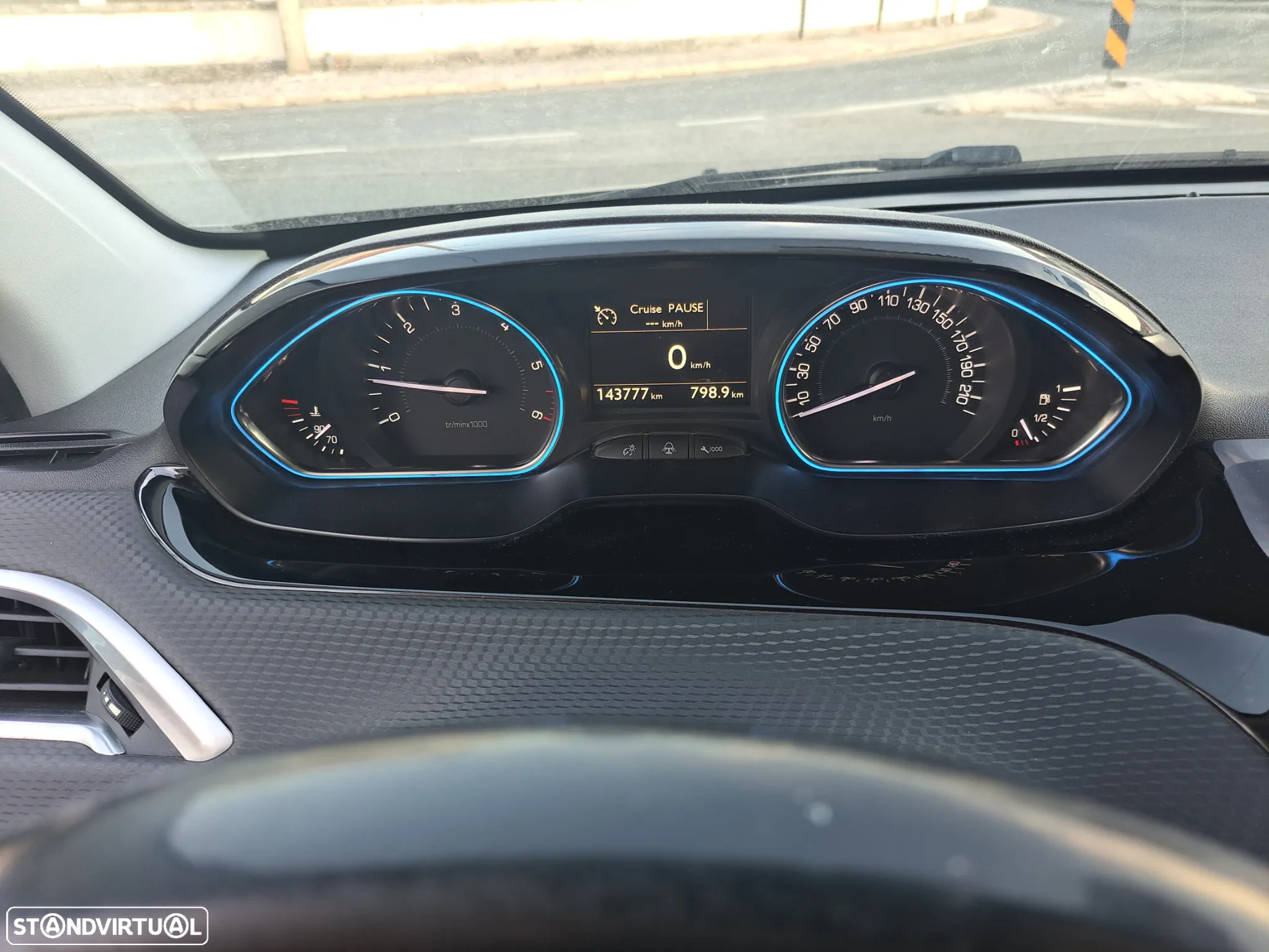 Peugeot 2008 1.6 BlueHDi Crossway - 21
