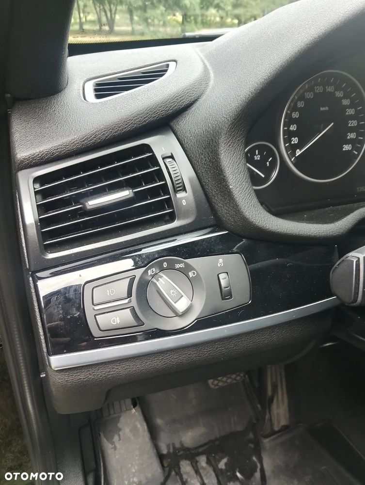 BMW X3 xDrive28i xLine - 15