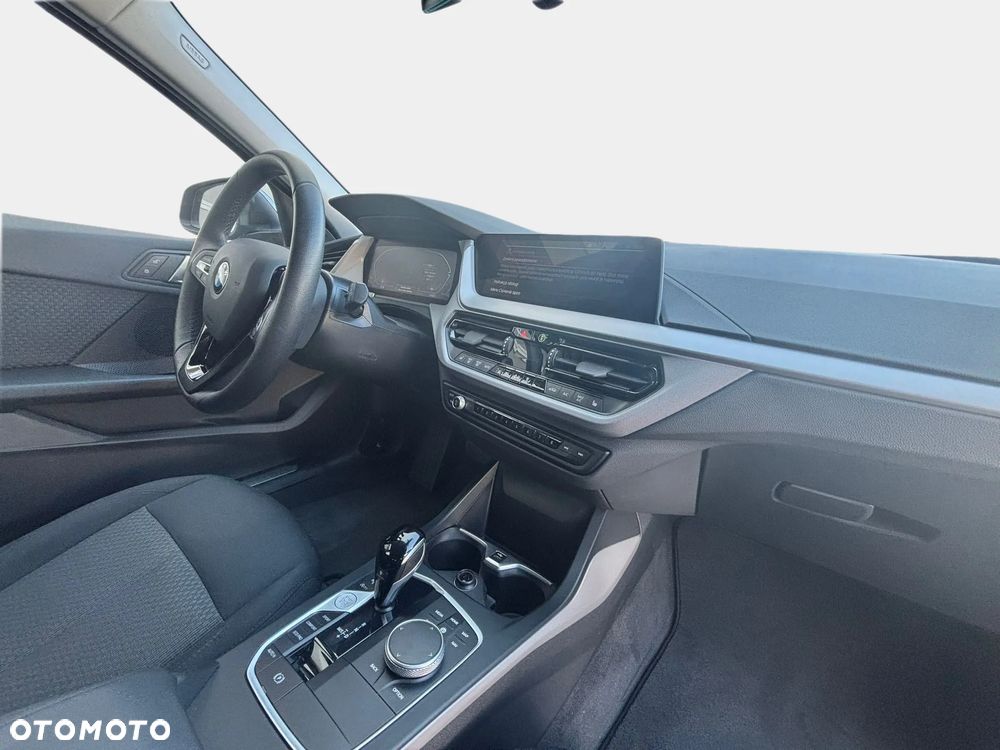 BMW Seria 1 118i Advantage - 21