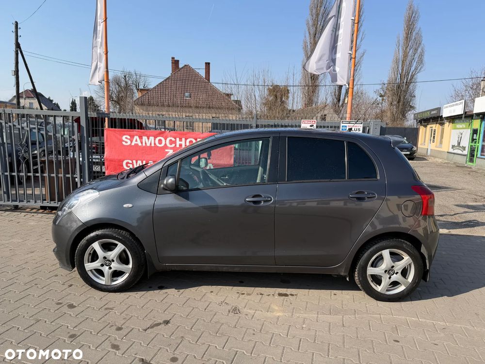 Toyota Yaris 1.3 Sol MM - 3