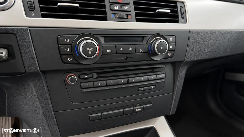 BMW 318 d Navigation - 33