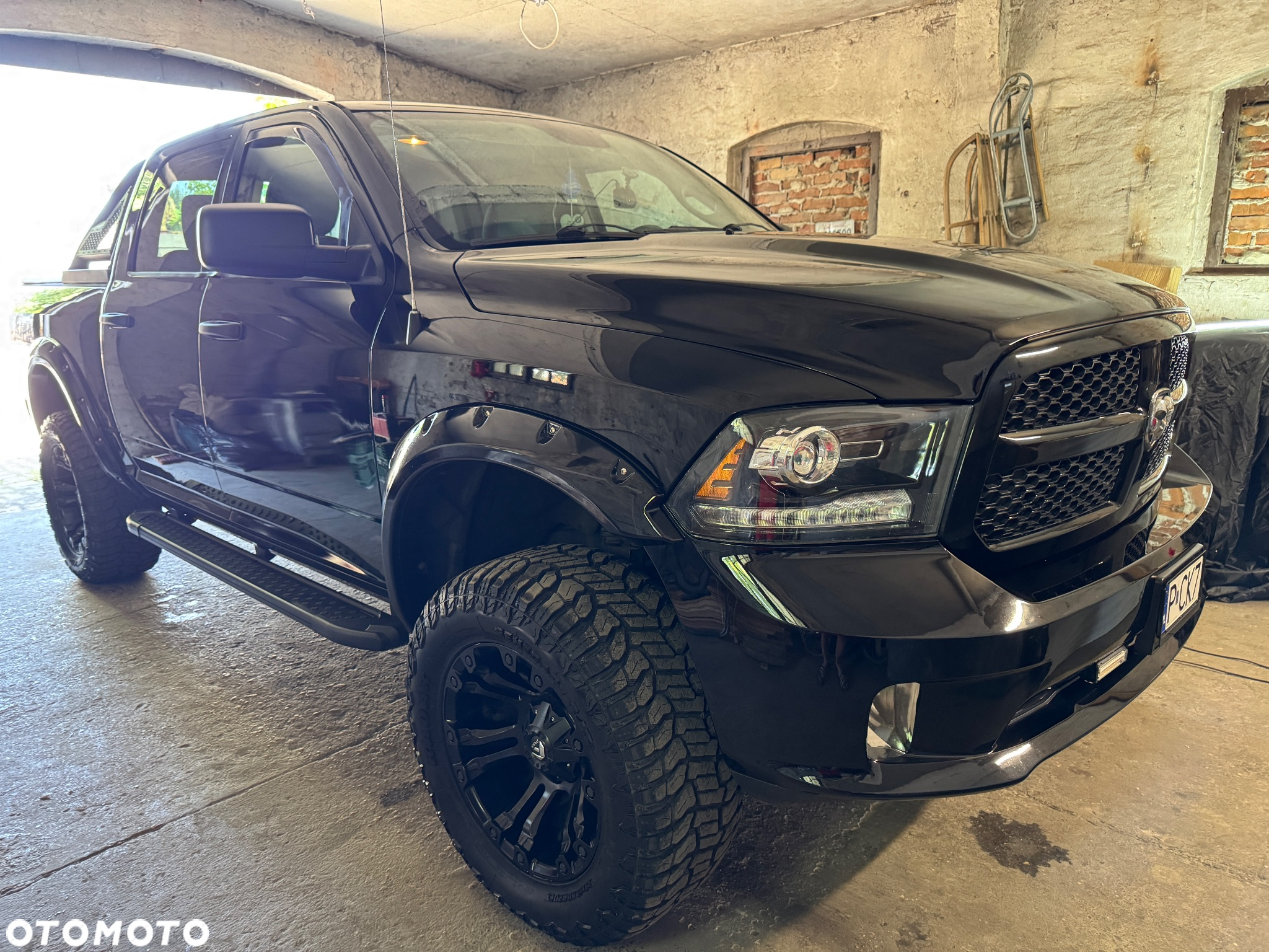 Dodge RAM 1500 5.7 4x4 - 2