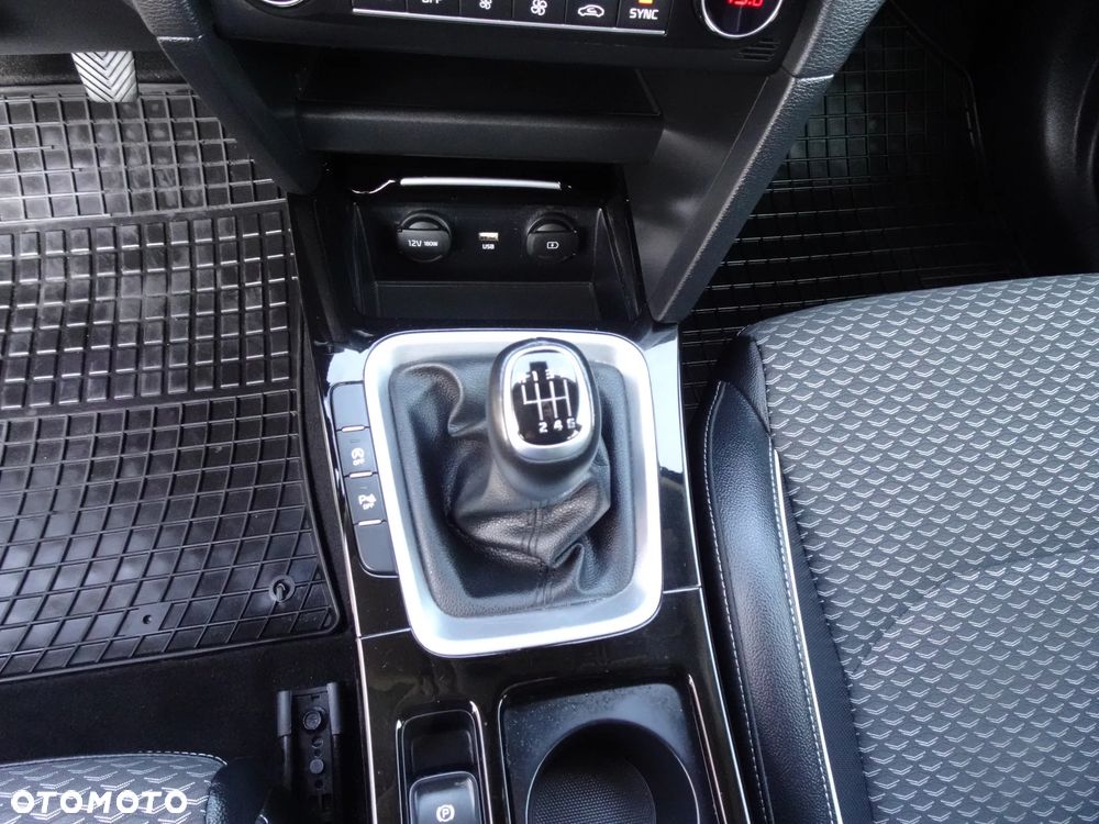 Kia XCeed 1.5 T-GDI L - 38