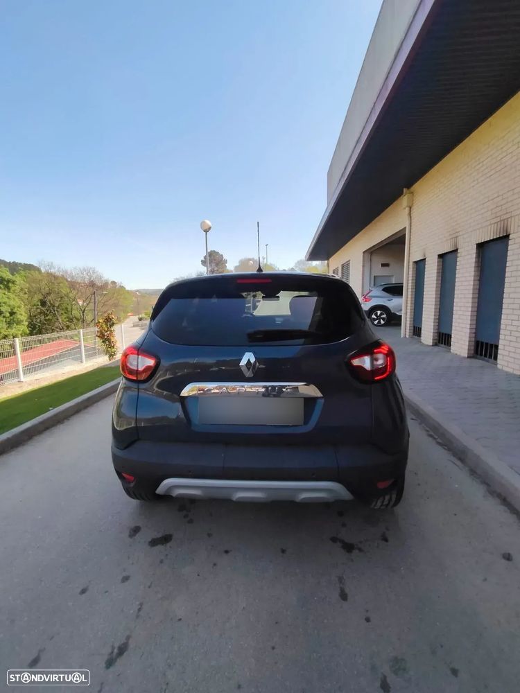 Renault Captur 0.9 TCE Exclusive - 3