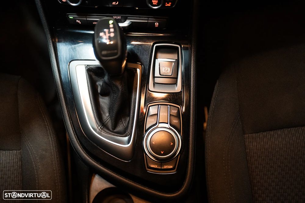 BMW 225xe Active Tourer iPerformance - 25