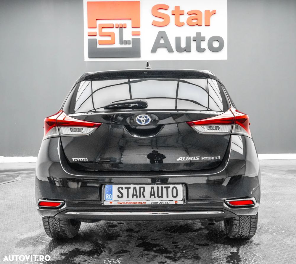 Toyota Auris 1.8 L VVT-i Sol + - 5