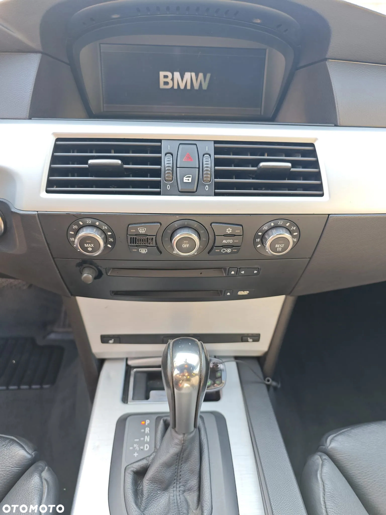 BMW Seria 5 540i - 22