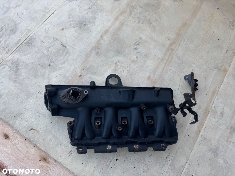 Opel Corsa D 1.3 cdti 75 km kolektor ssący - 2