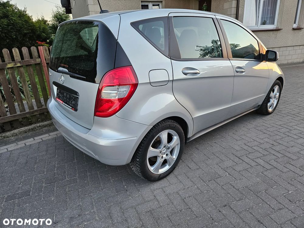 Mercedes-Benz Klasa A 160 BlueEFFICIENCY Elegance - 3